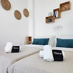 Kato Yialos Hotel *