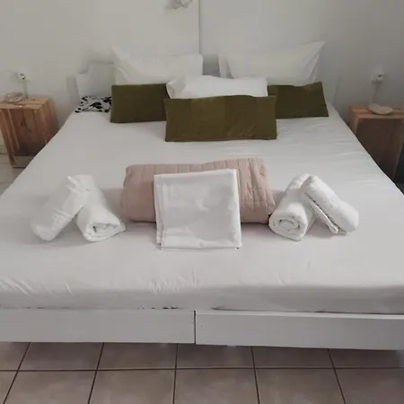 Kato Yialos Szálloda *