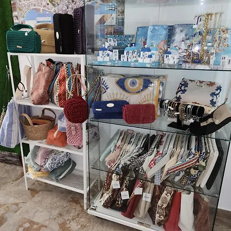 Kato Yialos Szálloda *