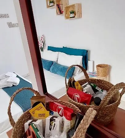 Kato Yialos * Parikia (Paros)