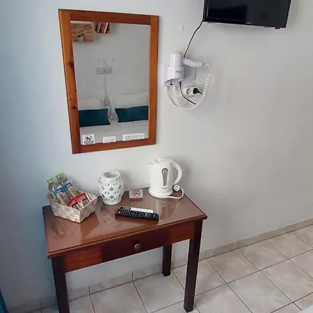 Hotel Kato Yialos *